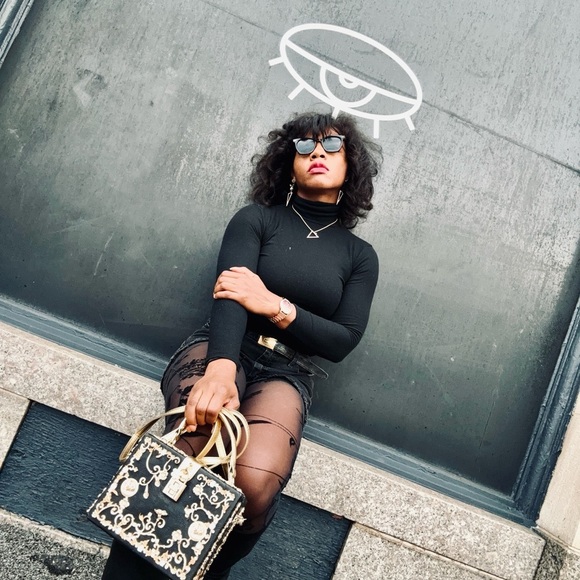 Floral print mesh stockings - Picture 4 of 5